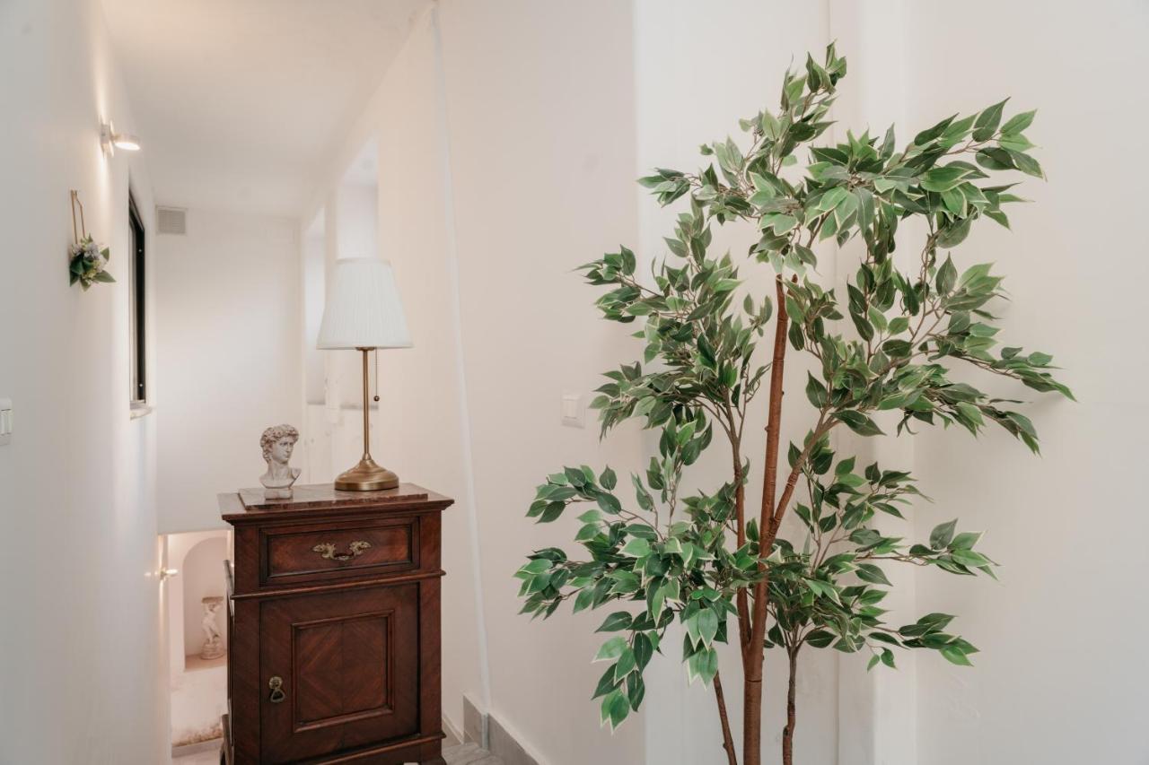 Vista Napoli Residence By Casa Napoletana Exterior foto
